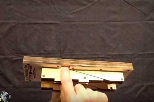 Scarf joint miter box kit assembly - verify cutting guide slot ends at notch