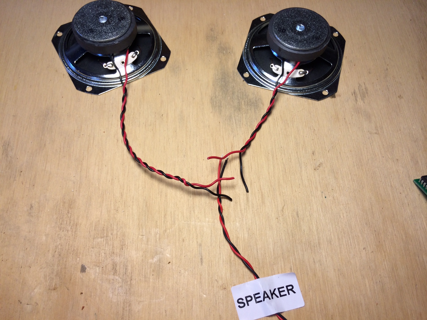 Two speakers to be wired in parallel